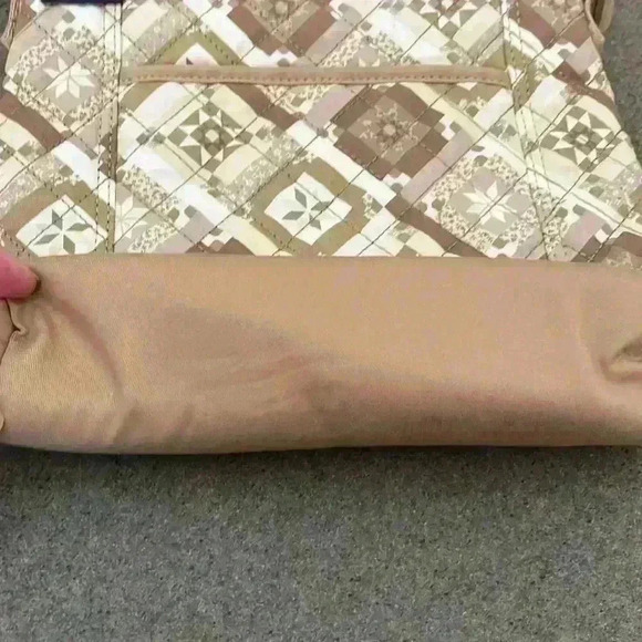 Land’s End Quilted Crossbody bag - Picture 11 of 11